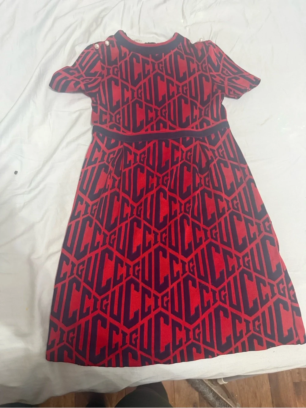 Gucci Red and Black Logo-Print Short Sleeve Kids Dress size 8